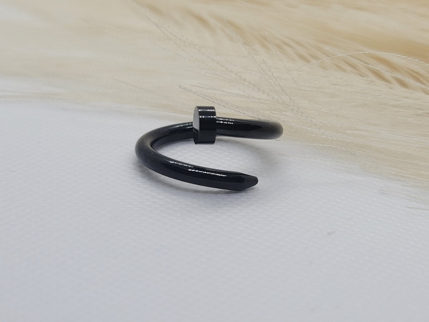 Ring clavo