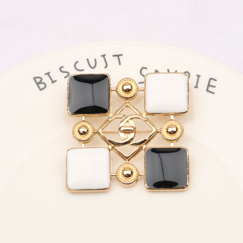 Negra Brooch