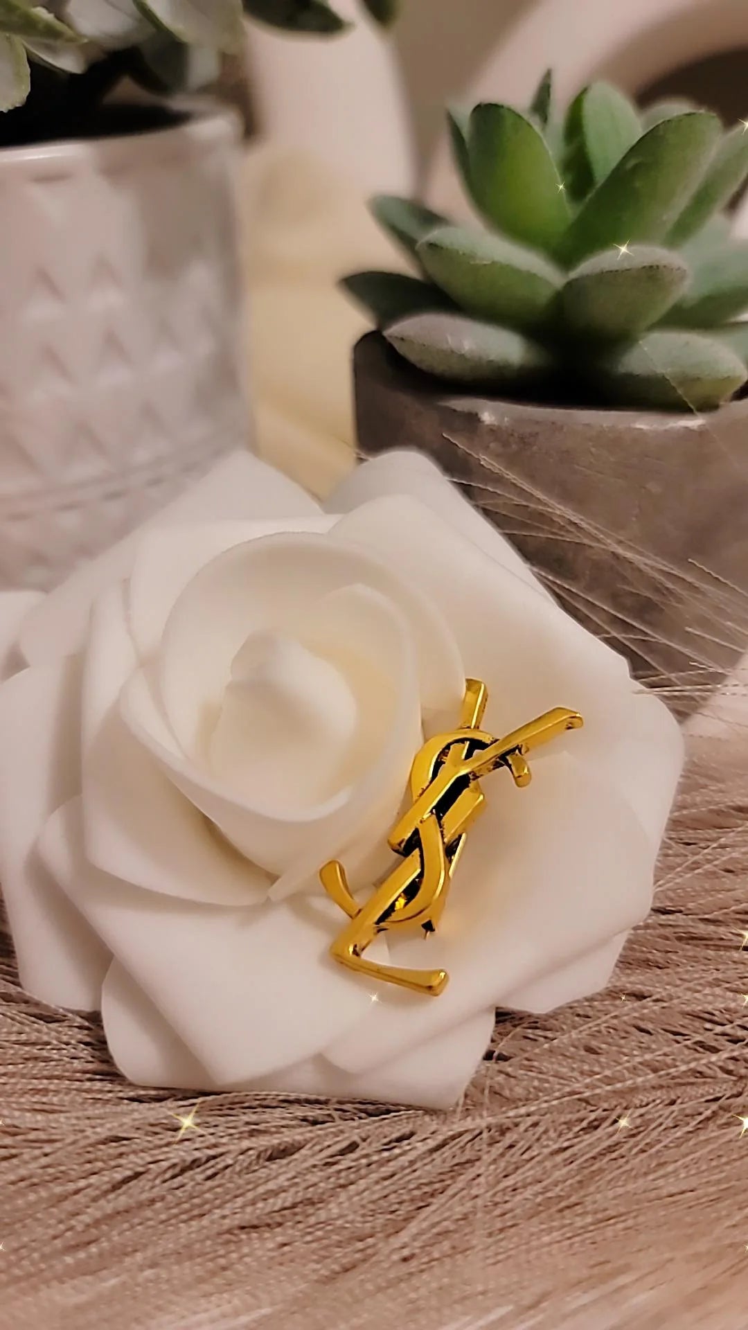 Guch Brooch