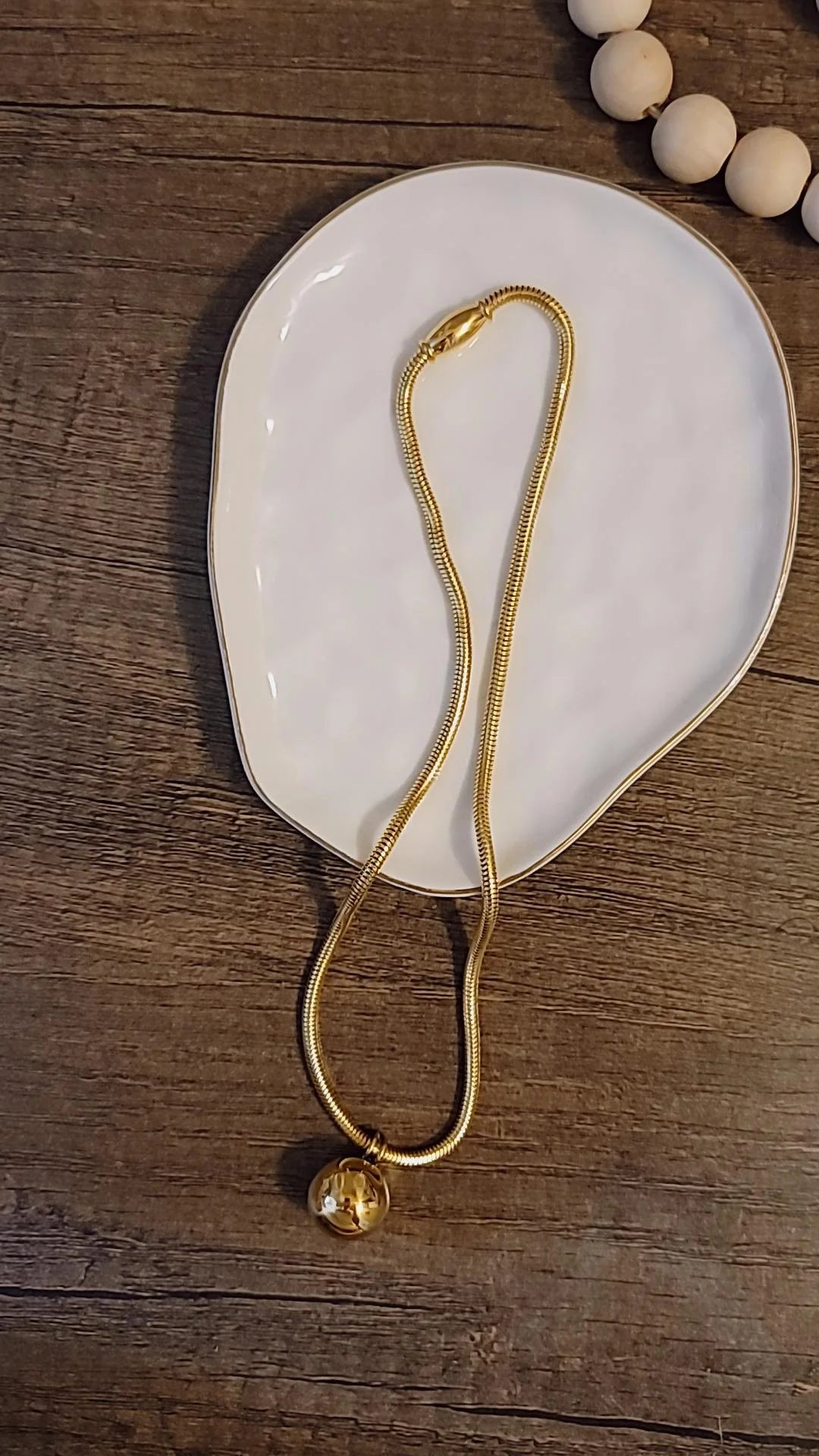 Bonita choker