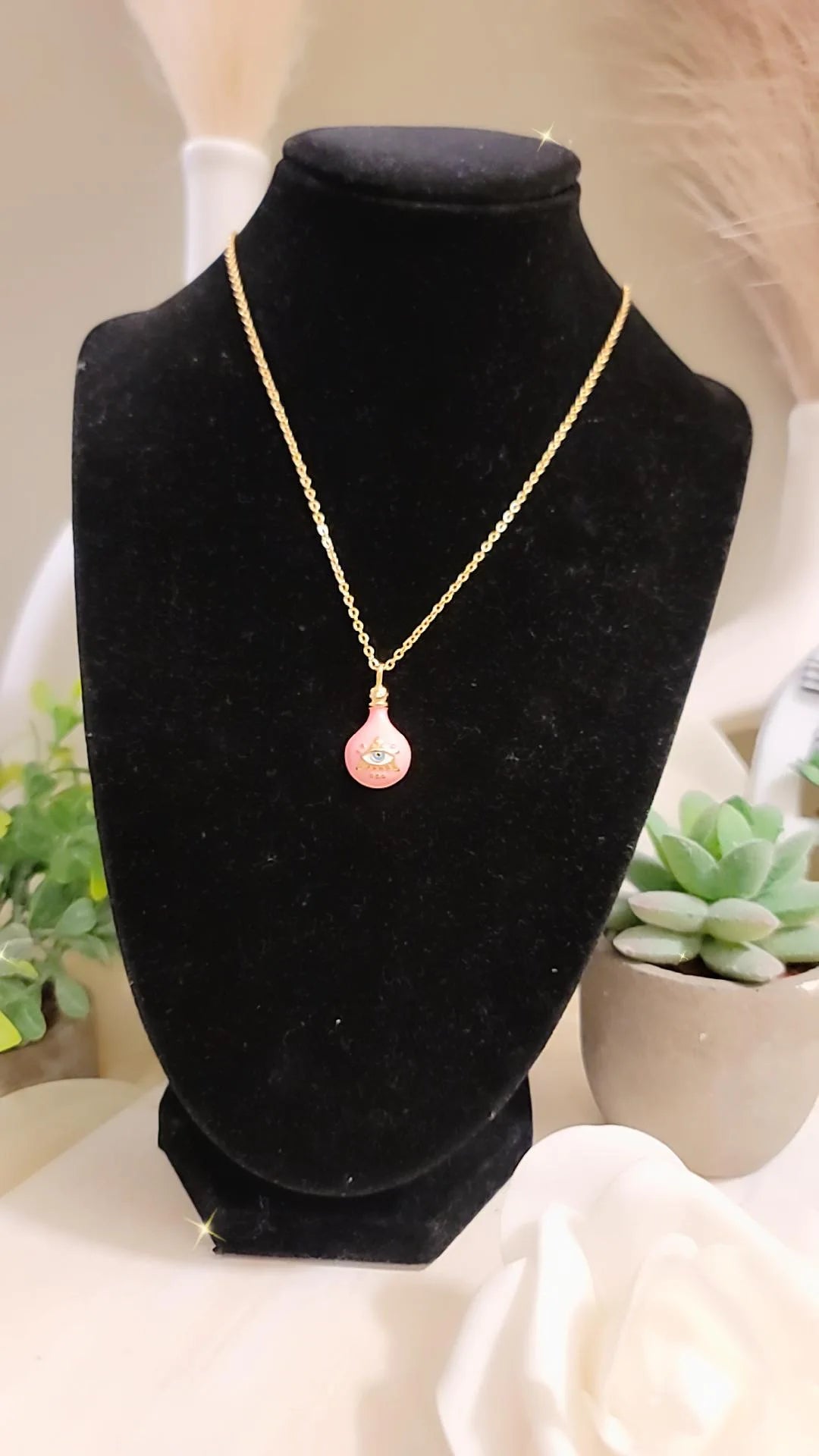 Bombillo evil eyes necklace