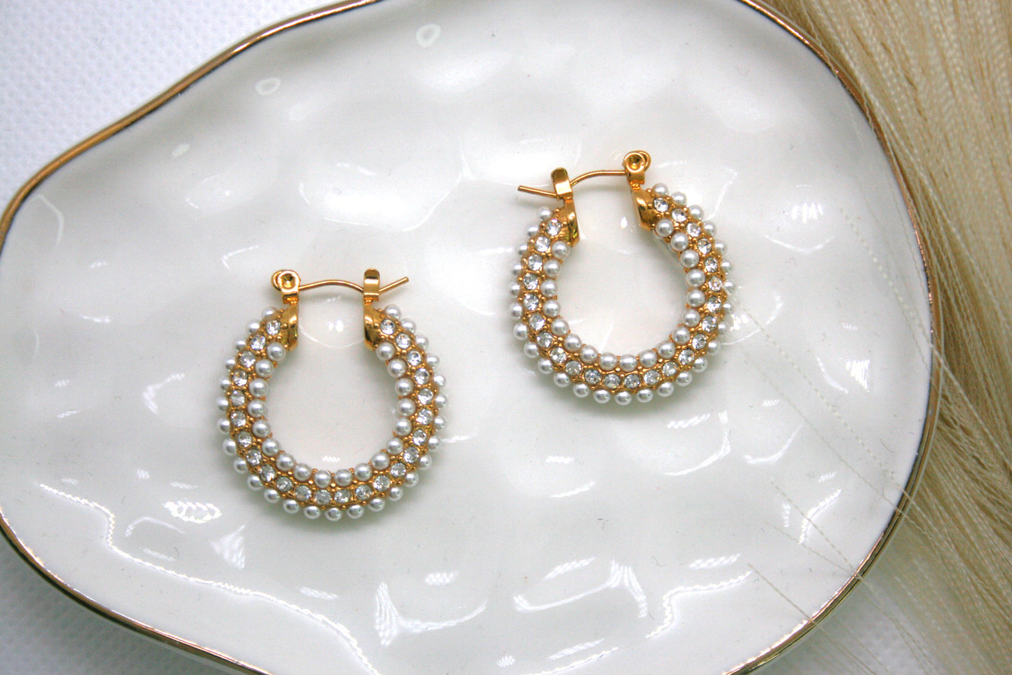 Perlita Earing