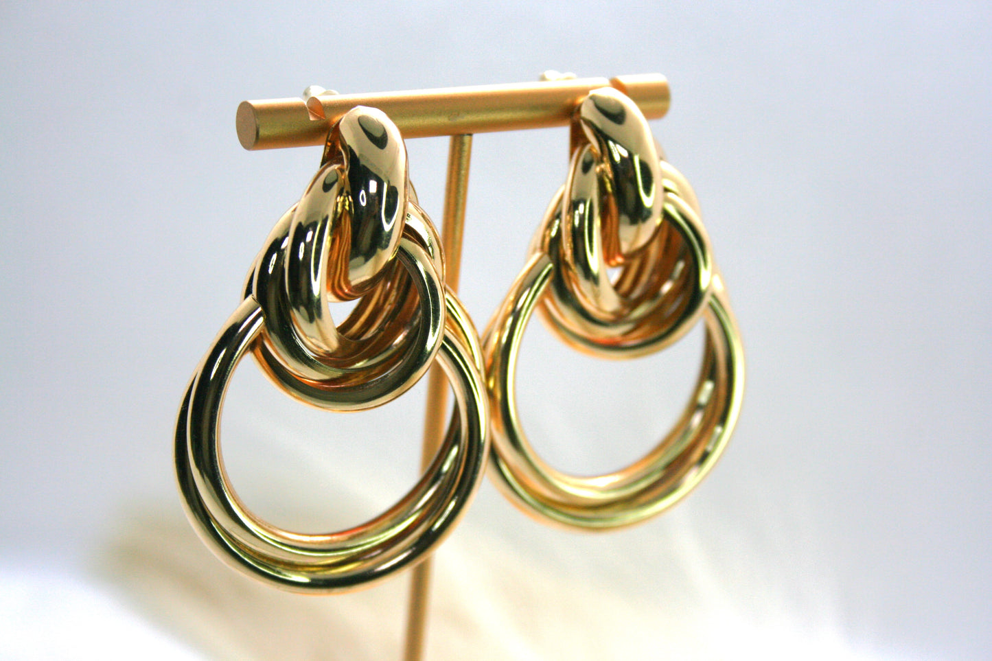 Earing Troy