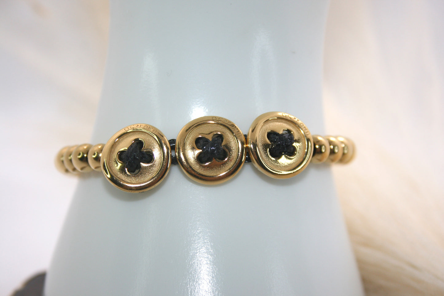 Boton Bracelet