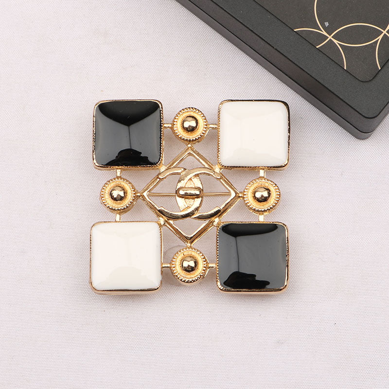 Negra Brooch