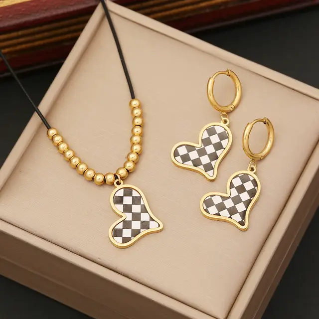 Necklace set blanca