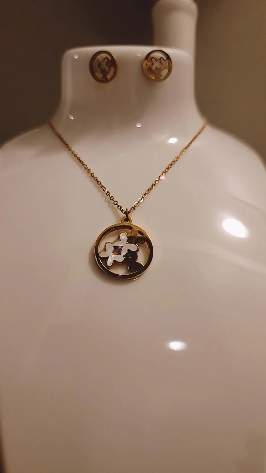 Necklace set