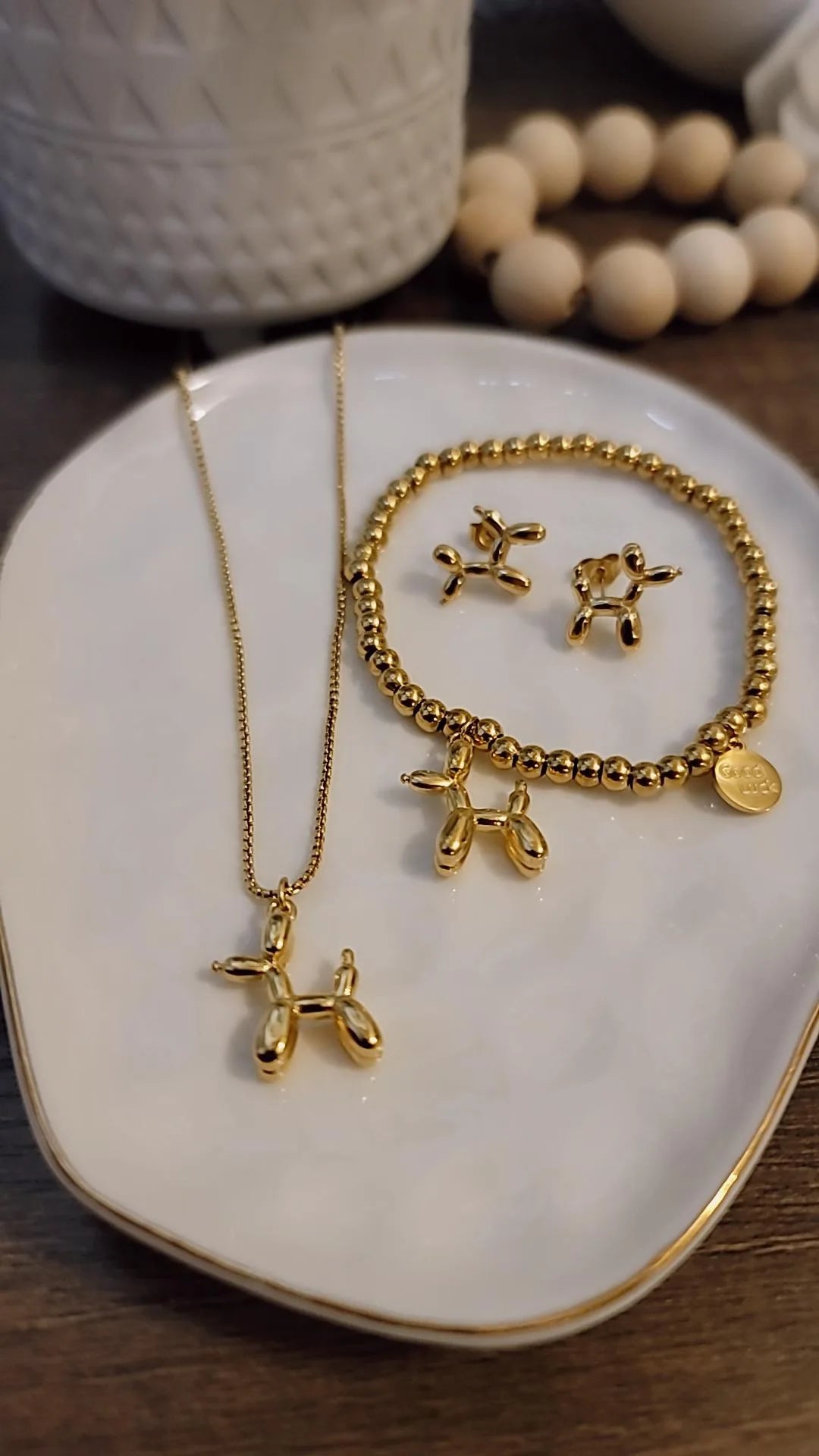 Puppy necklace set