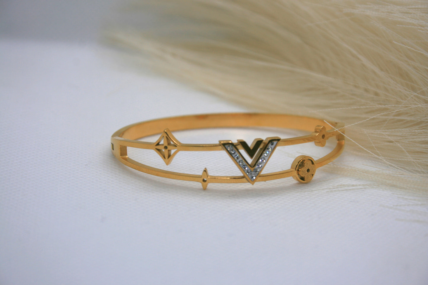 Vi bangle