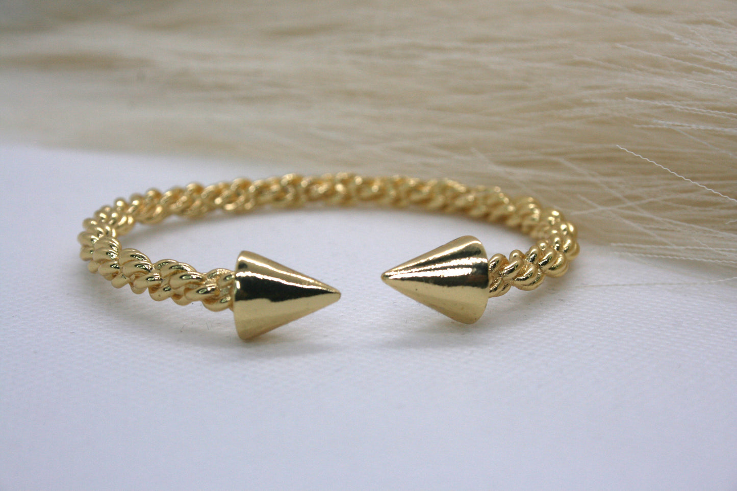 CLAVOS BANGLES