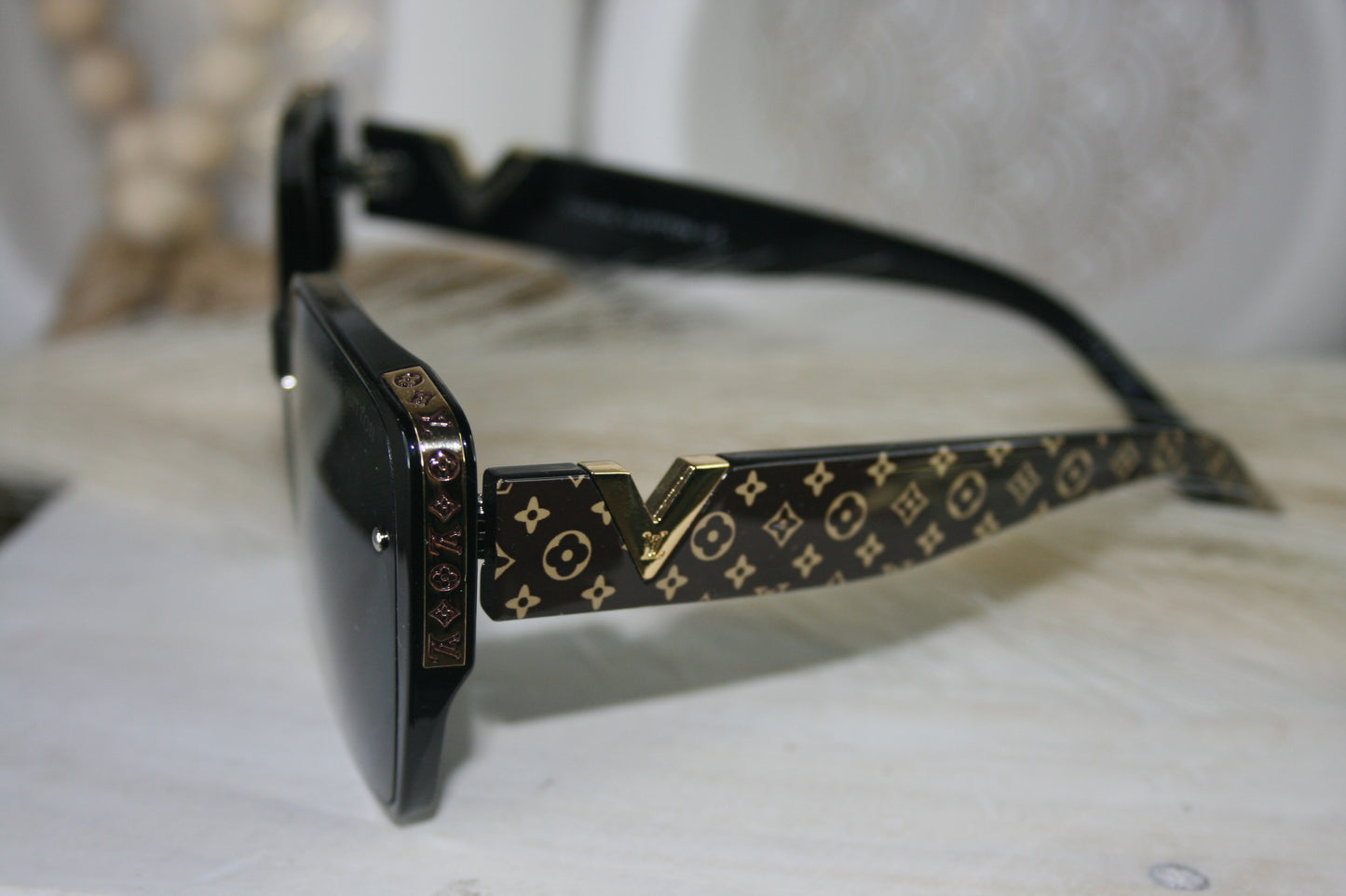 Sunglasses SLV Black Design