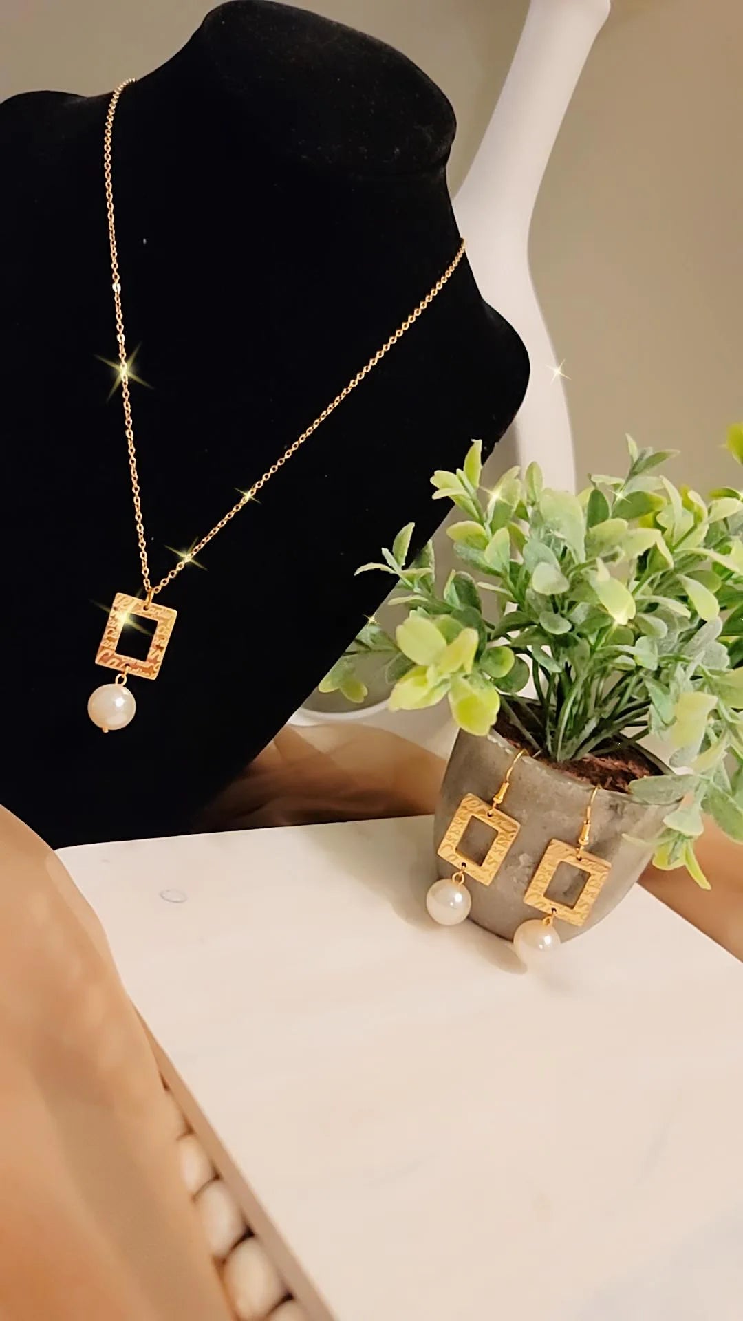 Necklace set
